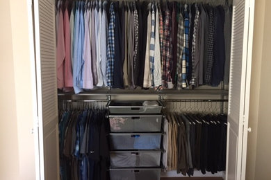 Medium sized traditional standard wardrobe for men in San Francisco.