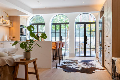 Inspiration for a large modern home in London.