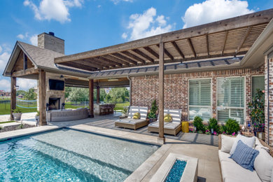 Modern exterior home idea in Dallas