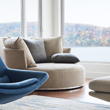 Modern Residence Overlooking Hudson River