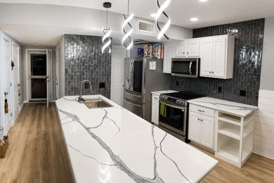 Minimalist kitchen photo in Nashville
