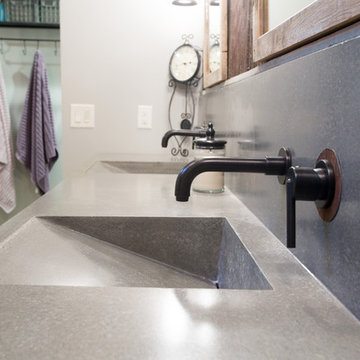 Mixed Materials in this Stunning Master Bath