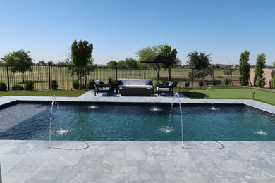Design ideas for a modern swimming pool in Phoenix.