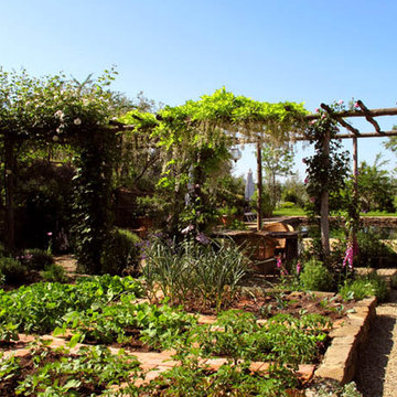 Chianti House Vegetable Garden and Pergola