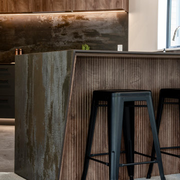 Cognac Comfort - Industrial Kitchen