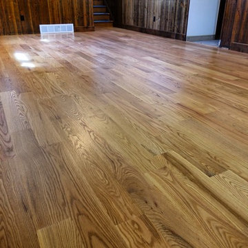 Classic 5" Red Oak with Red Brick Fireplace