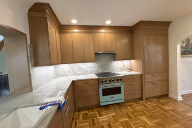 Example of a kitchen design in Tampa