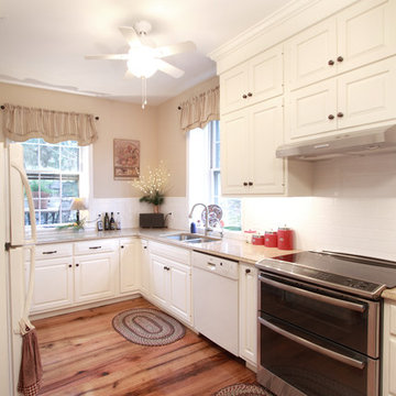 Landisville Farmhouse Kitchen