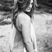 Cara Merriman's photo