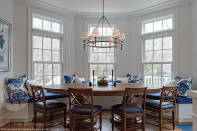 Example of a dining room design in San Francisco