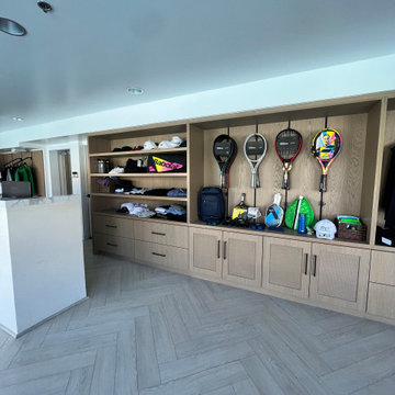 Tennis store