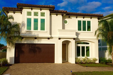 Trendy exterior home photo in Orlando