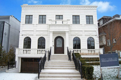 Example of an exterior home design in Toronto