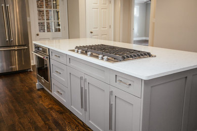 Kitchen - transitional kitchen idea in Atlanta
