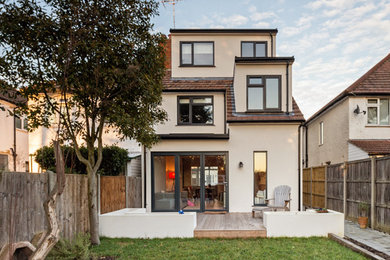 Photo of a contemporary house exterior in Berkshire.