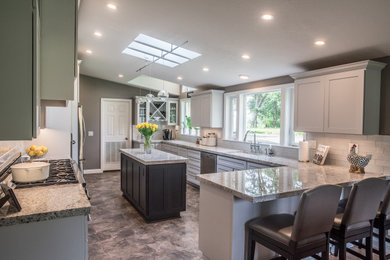 Example of a minimalist kitchen design in Portland