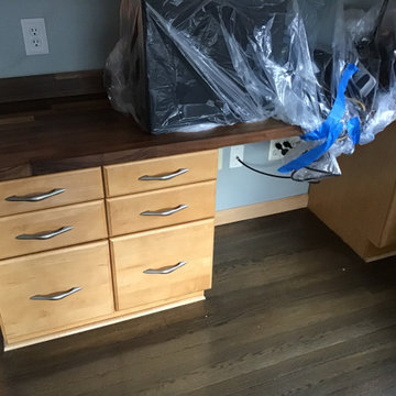 Cabinet Door Replacement finished in Eclipse & Mineral Ice