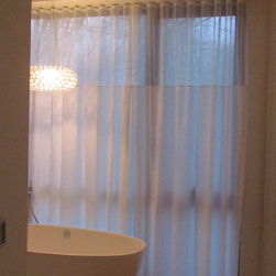 Ann Av Burlington - Curtains