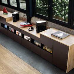 Schlicht und stilvoll - Media Cabinets