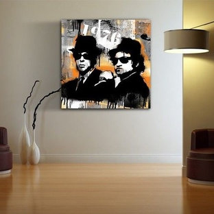 Example of a minimalist home theater design in Strasbourg