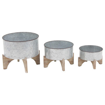 Farmhouse Round Iron Planters With Wooden Stands, 3-Piece Set