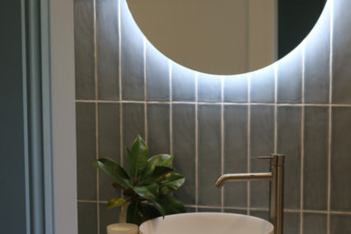 ニューカッスルにあるコンテンポラリースタイルのおしゃれな浴室の写真