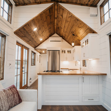 Timbercraft Denali Park Model Farmhouse