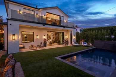 Home design - contemporary home design idea in Los Angeles