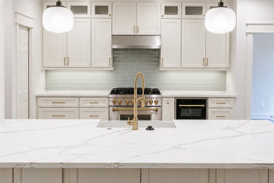 Example of a kitchen design in Houston