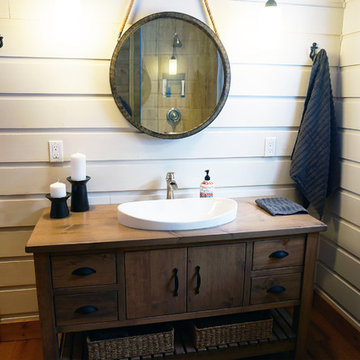 Rustic Farmhouse Cottage Bathroom