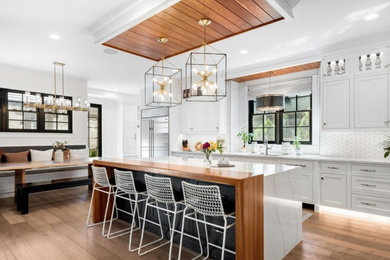 Inspiration for a contemporary kitchen remodel in Houston