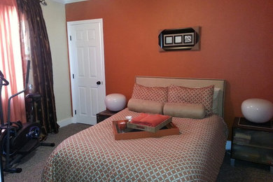 ロサンゼルスにある中くらいなトランジショナルスタイルのおしゃれな客用寝室 (オレンジの壁、カーペット敷き、暖炉なし) のインテリア