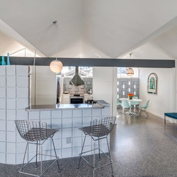 Bar & Garden Room Dining