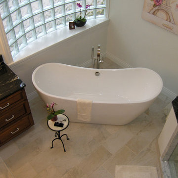 Erin Spa Bath