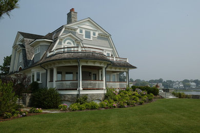 Coastal exterior home idea in New York