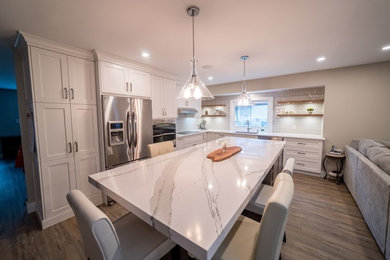 Example of a transitional kitchen design in Toronto