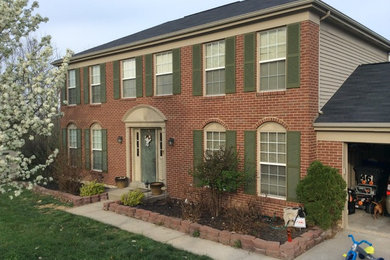 Example of a classic home design design in Cincinnati