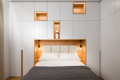 This is an example of a modern bedroom in London.