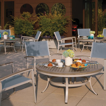 Travira Vintage Cafe Set on Patio