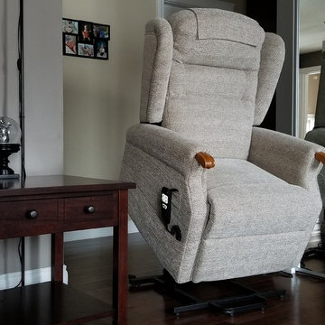 The Berkeley Lift Chair 30% OFF