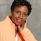 Renee Blounts foto
