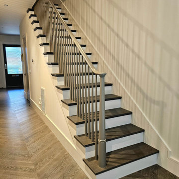 Project #112 | Traditional Staircase with Continuous Rail System