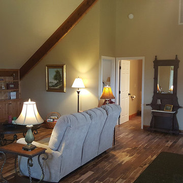 Barn Style Guest House with Garage