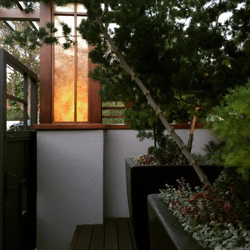 DiMaggio Entry: Entry Pots and Lantern