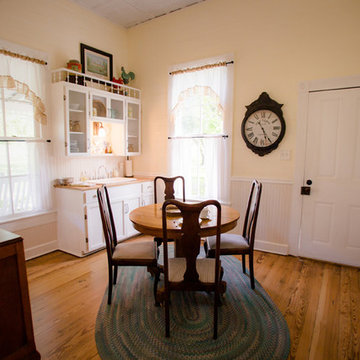 The Cottage at Chappell Hill Bed and Breakfast