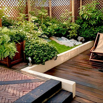 Un jardin en deux parties, l'une anglaise......l'autre ZEN