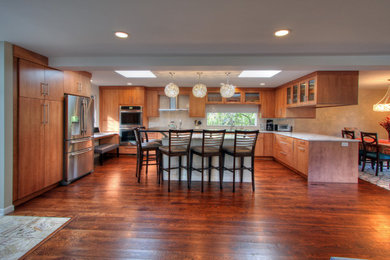 Inspiration for a contemporary kitchen remodel in St Louis