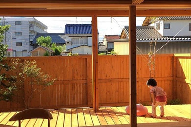 他の地域にある和風のおしゃれなウッドデッキの写真