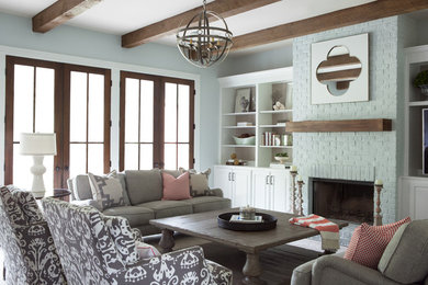Inspiration for a country family room in Nashville.