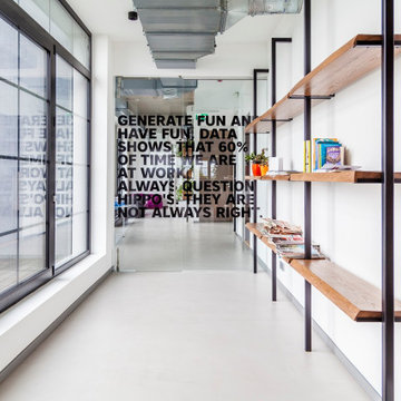 LOFT OFFICE / HALLWAY